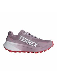 Scarpa da corsa leggera di colore viola con marchio "TERREX" bianco, tomaia in rete per traspirabilità e suola in gomma rossa per una migliore aderenza.