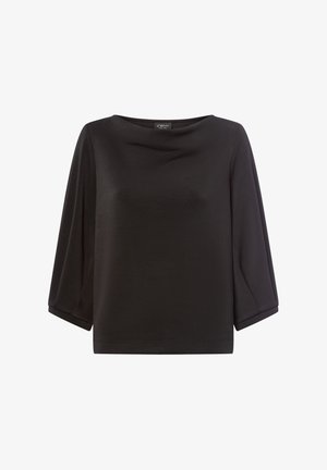 Camiseta negra, de corte holgado, con un escote ancho y mangas de tres cuartos. Fabricada en una tela suave con una textura agradable, presenta un dobladillo recto.