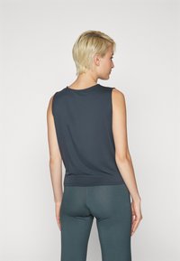 Yogasearcher TWISTED - Top - forest