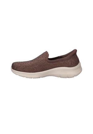 Skechers, SKECHERS HANDS FREE SLIP-INS BEDFORD - GENUINE GEM DAMES INSTAPSCHOEN - Instappers - bruin