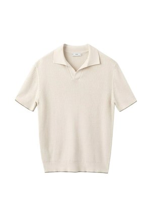 Polo de punto beige de manga corta con tejido texturizado y cuello ancho, exhibido plano sobre un fondo blanco.