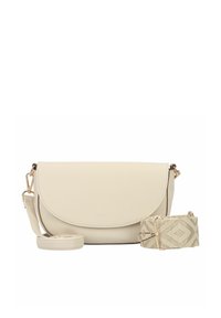 Beige leren schoudertas met een ronde klep, gouden hardware en een patroonriem. Textuur afwerking met een afneembare riem inbegrepen.