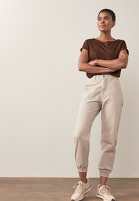 Next CAP SLEEVE - T-shirt imprimé - brown