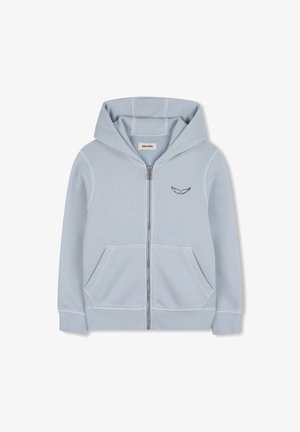 Sweat à capuche bleu clair à fermeture éclair, avec une poche avant, des poignets côtelés et un logo brodé sur la poitrine gauche ; tissu doux avec une finition texturée.