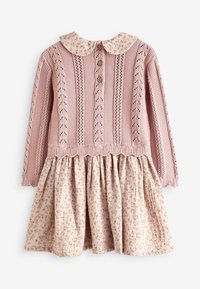 Robe longue à manches longues en tricot rose avec un col Claudine floral, une patte de boutonnage et une jupe froncée à motif floral.