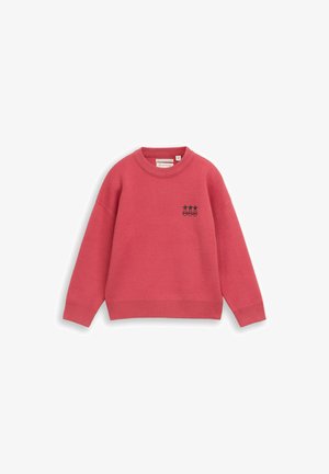 Maglione rosso a maniche lunghe con scollo rotondo, polsini e orlo a costine, con un piccolo logo nero a tre stelle e cerchio sul petto sinistro.