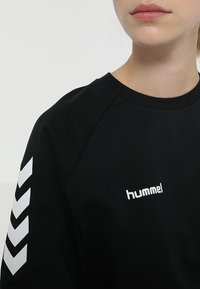 Hummel Sweatshirt - black