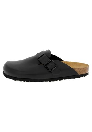 Schwarzer synthetischer Clog mit einem Korkfußbett, verstellbarem Schnallenverschluss und strukturierter Gummisohle. Geschlossene Zehenpartie mit einem minimalistischen Design.