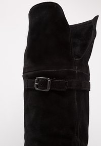 Tamaris Botas mosqueteras - black