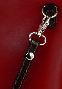 DrachenLeder TOSCANTO  - Schoudertas - rot schwarz