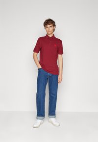 HUGO DERESO - Poloskjorter - dark red
