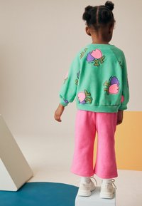 Next PRINTED WIDE SET - Collegepaita - pink