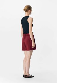 Object OBJLISA - Short - cabernet