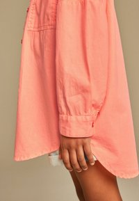 Next OVERSIZED - Camicia - coral pink