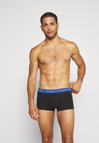 Calvin Klein Underwear LOW RISE TRUNK STRETCH 3 PACK - Cuecas boxer - minnow/ horoscope/inferno