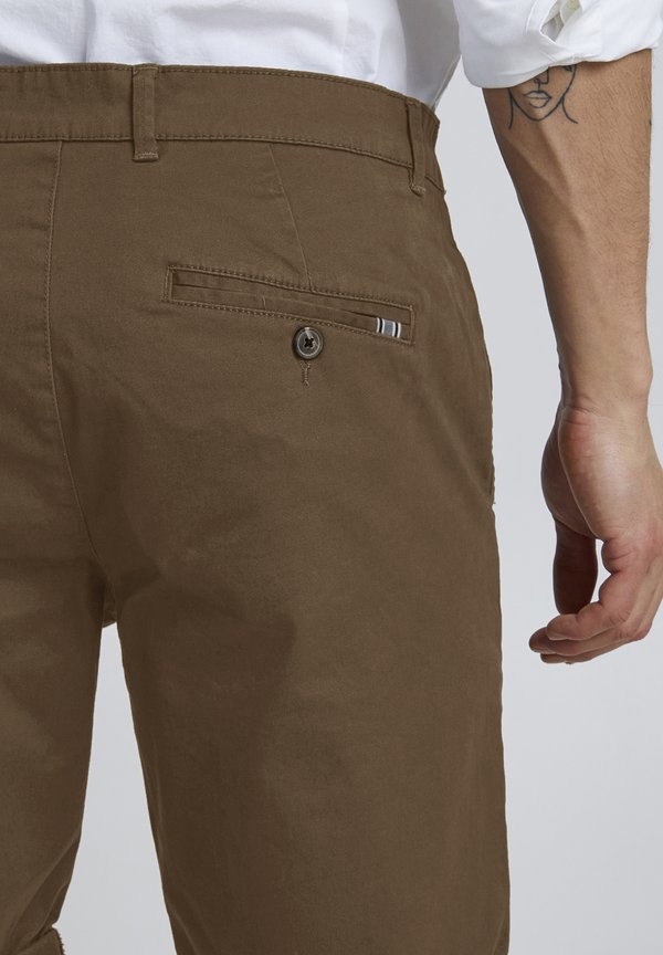 SDROCKCLIFFE REGULAR FIT - Shorts - shitake4