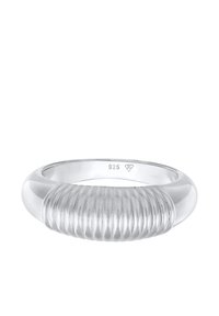 Ringe aus Sterlingsilber mit einem glatten Band und gerillten Akzenten. Die Oberfläche ist poliert, was ein schlankes, modernes Design betont. Mit der Prägung 925.