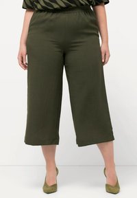 Ulla Popken WIDE ELASTIC WAIST - Short - forest green
