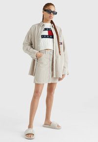 Tommy Jeans Spódnica trapezowa