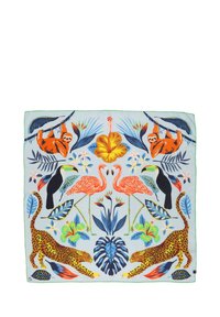 Foulard quadrato in seta con vivaci stampe di animali e fiori; presenta bradipi, fenicotteri, tucani e leopardi su uno sfondo azzurro chiaro.