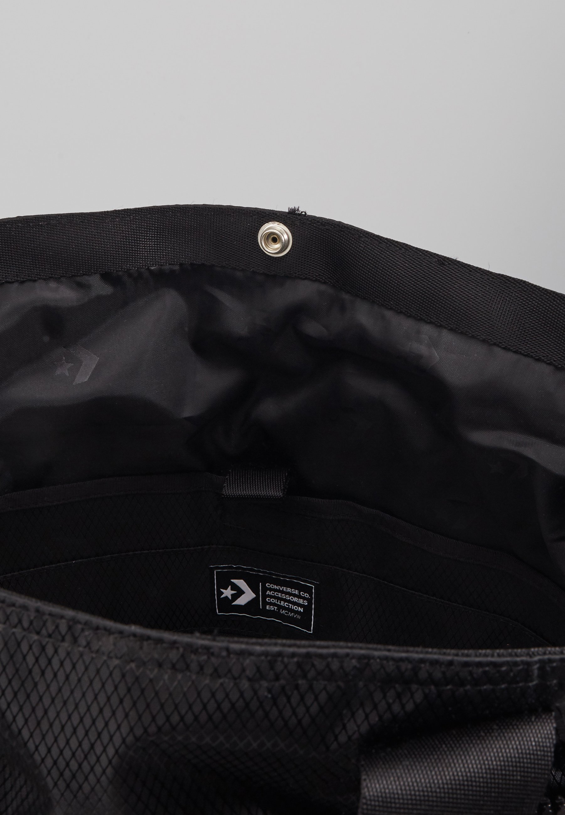 converse street tote