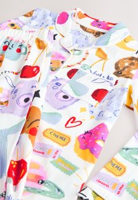 Unausgewählt, ecru white food print