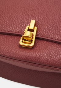 Coccinelle MAGIE SOFT - Borsa a mano - bordeaux
