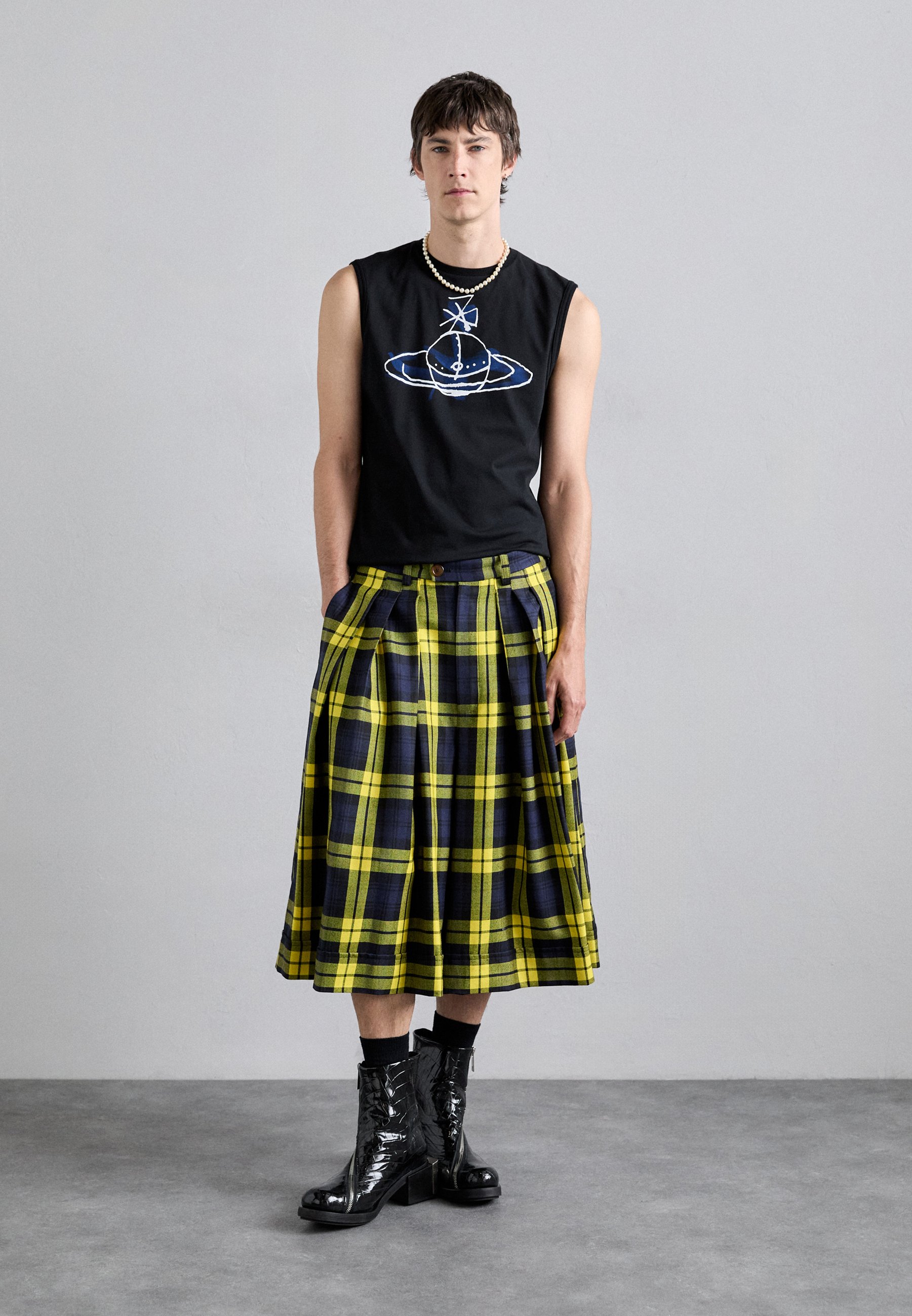 Vivienne Westwood CULOTTES - Trousers - navy/yellow/dark Vivienne Westwood CULOTTES - Trousers - navy/yellow/dark