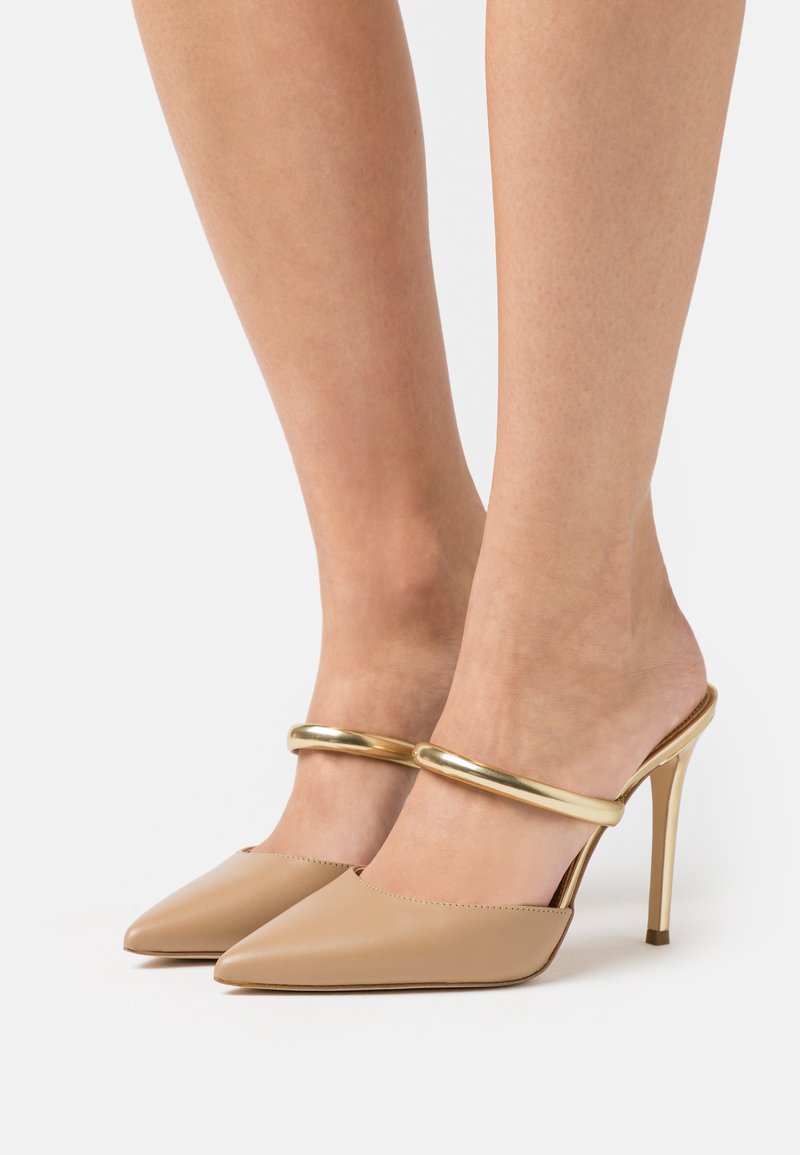 MICHAEL Michael Kors JESSA MULE Heeled mules camel Zalando