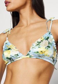 Monki Τριγωνικό σουτιέν - blue light