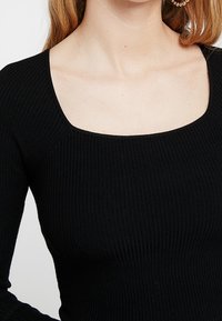 Miss Selfridge Sweter