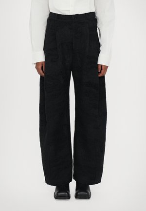 Henrik Vibskov ONE PANTS - Auduma bikses - fishes black