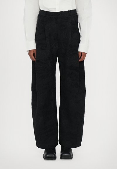 Henrik Vibskov ONE PANTS - Nadrágok - fishes black
