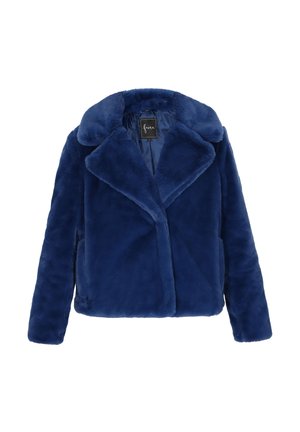 Bordeaux pluche faux fur jasje met brede revers, lange mouwen en een gladde binnenvoering, weergegeven tegen een witte achtergrond.