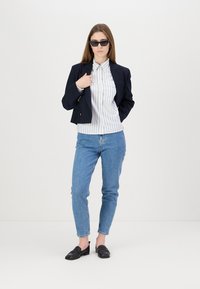 GANT Užsagstoma palaidinė - eggshell