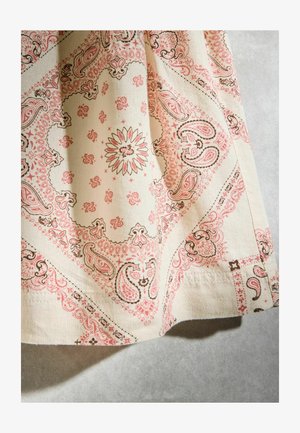 Next, Shorts - ecru paisley print