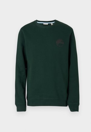 Tummanvihreä collegepaita, joka on valmistettu puuvillasekoitteesta, jossa on pyöreä kaula-aukko, pitkät hihat, resorihihansuut ja huomaamaton logo rinnassa.