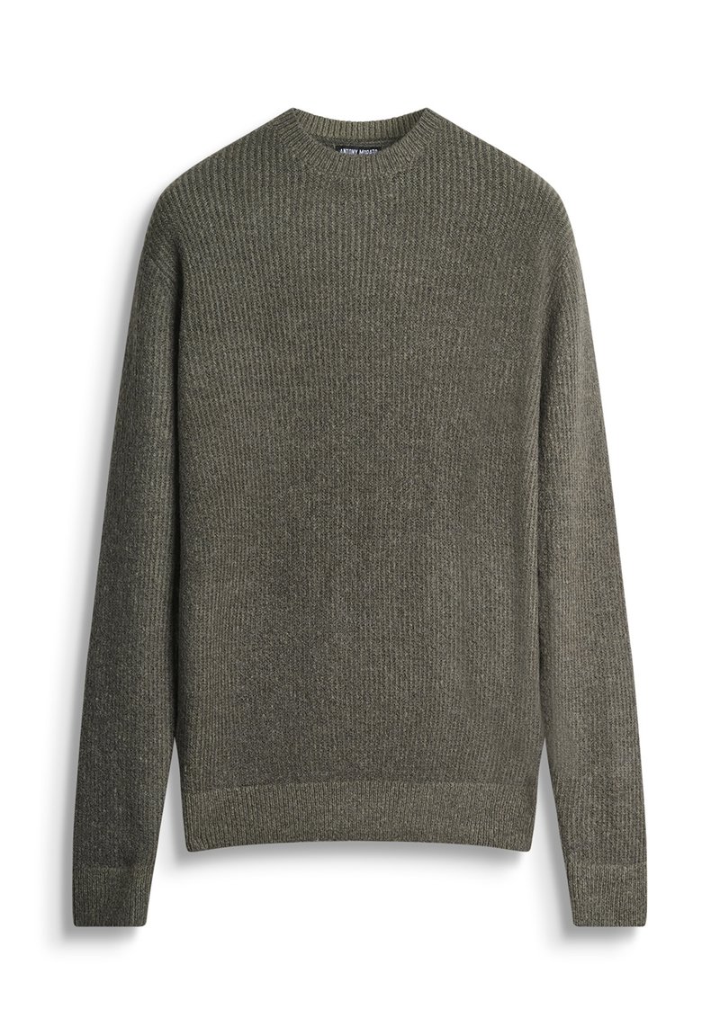 Groene geribde gebreide trui met een ronde hals en lange mouwen. Heeft een textuurstof en aansluitende manchetten en zoom.