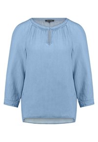Ljusblå blus med trekvartslånga ärmar, rund halsringning och ett nyckelhålsdetalj, med en slät yta och subtilt samling vid axlarna.