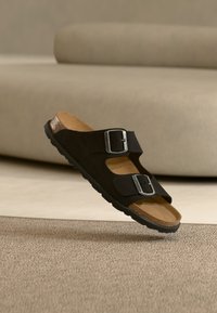 Επιλέχθηκε, black