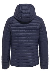Giacca puffer navy con motivo trapuntato, cappuccio e maniche lunghe. Dotata di polsi con bottoni a pressione e materiale elegante e leggero.