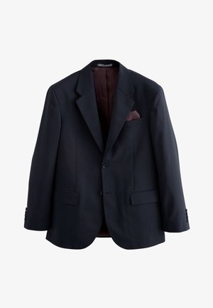 Blazer bleu marine foncé à simple boutonnage avec deux boutons, revers crantés, poches avant à rabat et doublure intérieure bordeaux avec pochette assortie.