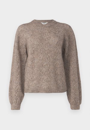 Langærmet, let sweater i en beige-brun nuance. Har et struktureret mønster med en rund halsudskæring og ribbede manchetter og kant.