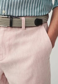 Next REGULAR FIT - Rövidnadrágok - pink