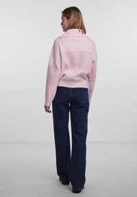 Pieces JORDAN jasnoróżowy melanż