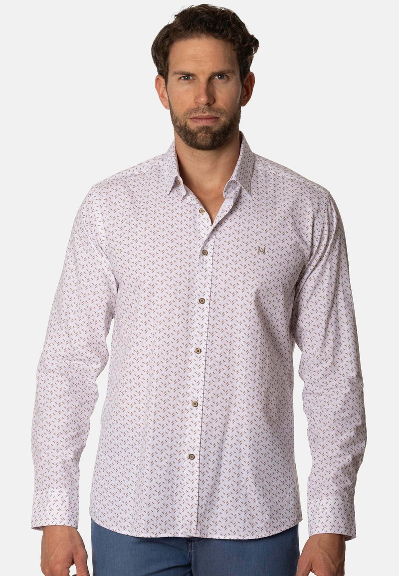 Camisa blanca de manga larga con un patrón de hojas en color marrón claro, con botones en la parte delantera y un pequeño detalle de logo. Tejido de mezcla de algodón, corte regular.