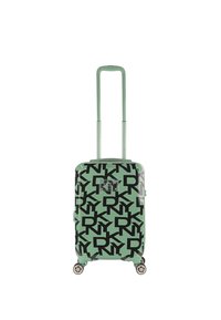 Maleta rígida en verde menta con un patrón negro de letras. Mango retráctil y cuatro ruedas para una fácil movilidad.