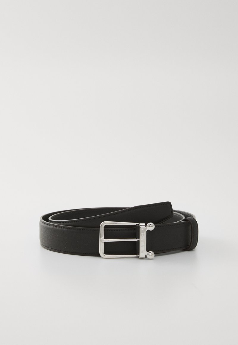 Black leather belt with a silver rectangular buckle, featuring a smooth texture and clean lines, suitable for formal or casual wear.