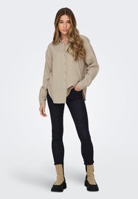 JDY LANGARM JDYTHEIS - Hemdbluse - braun