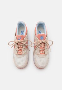 ASICS SportStyle Sneakers - beige